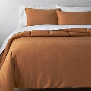 Casaluna Full/Queen Heavyweight Linen Blend Comforter & Sham Set Warm Brown